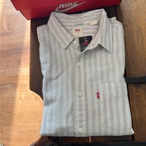 Levi's Men's Light Gray Striped Button-Down Shirt